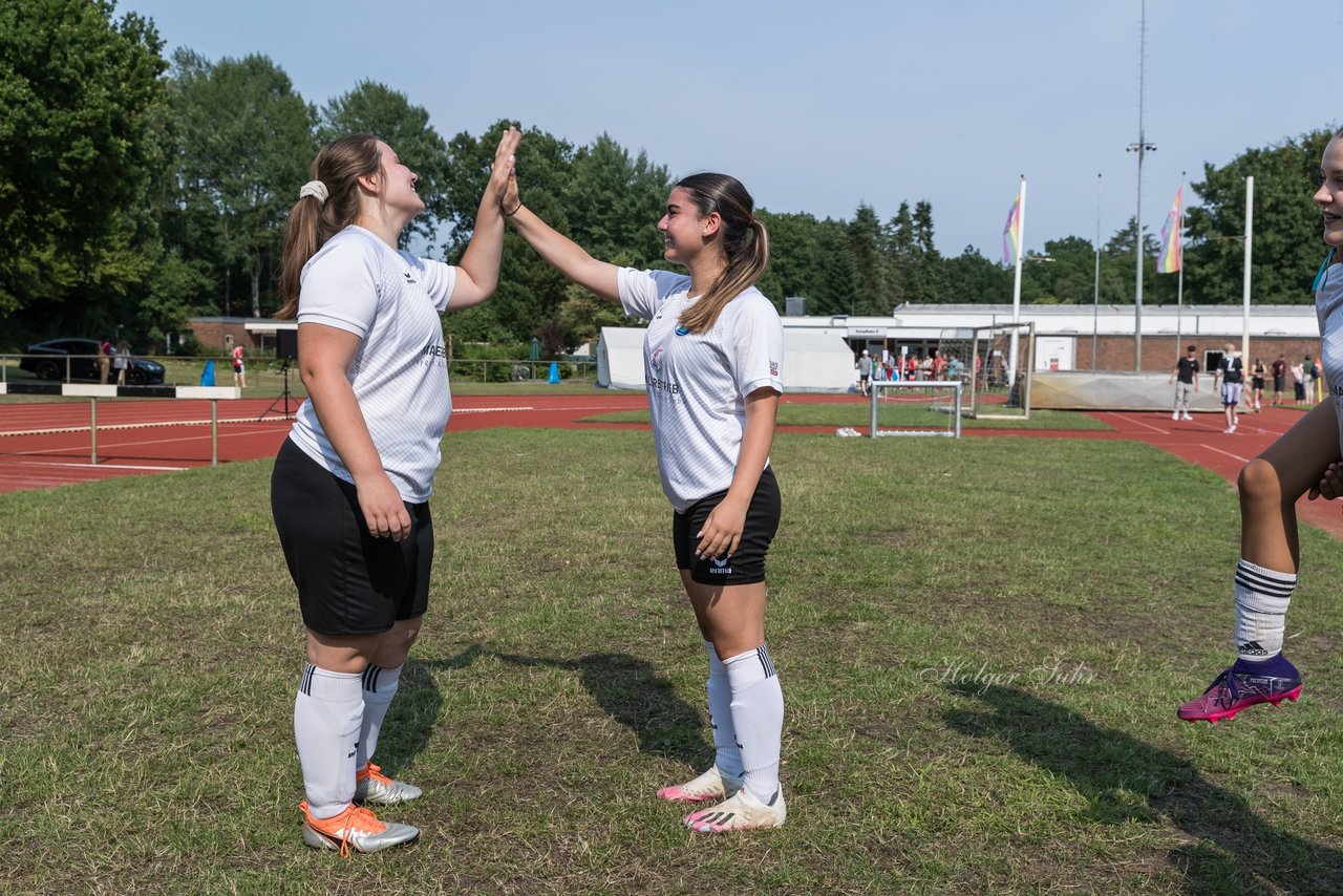 Bild 61 - Loewinnen Cup